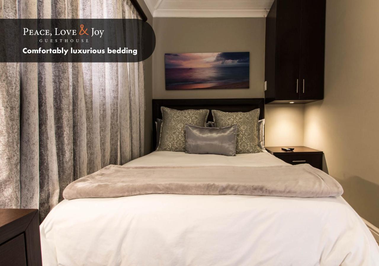 Hotel Peace Love And Joy Self Catering Units Port Elizabeth Esterno foto